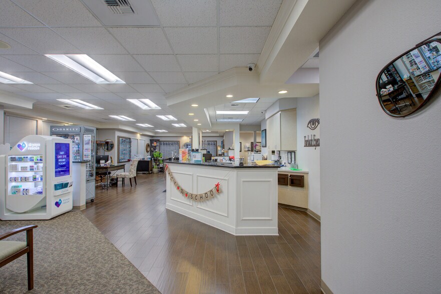 More Photos Of 2020 Colorado Ave, Turlock Office For Sale