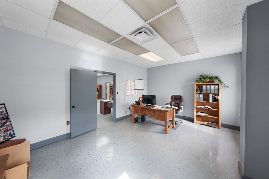 More Photos Of 14733 E State Hwy 11, Como Warehouse For Sale