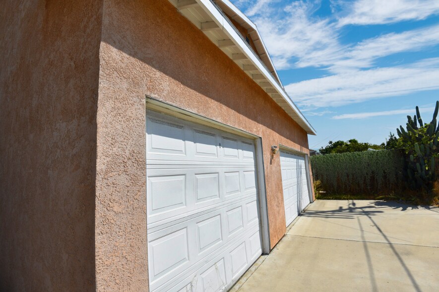 More Photos Of 114 E. 102nd st, Los Angeles Apartments For Sale