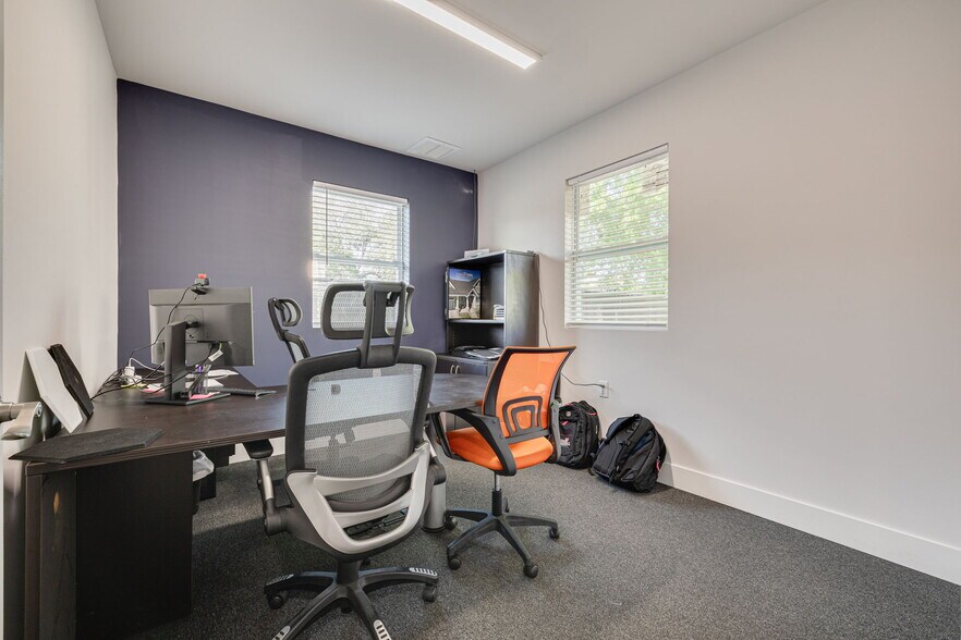 More Photos Of 2312 US Highway 19, Holiday Office For Sale