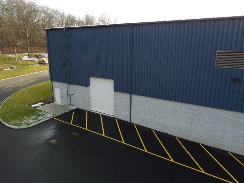 More Photos Of 999 Willow Grove St, Hackettstown Warehouse For Lease