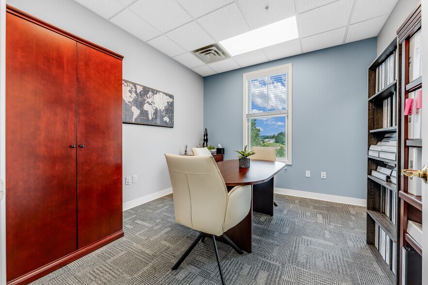 More Photos Of 6-10 Canyon Rd, Morgantown Loft Creative Space For Sale