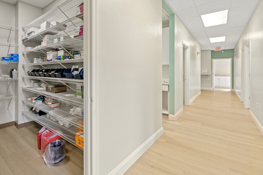 More Photos Of 3606 Maclay Blvd S, Tallahassee Medical For Lease