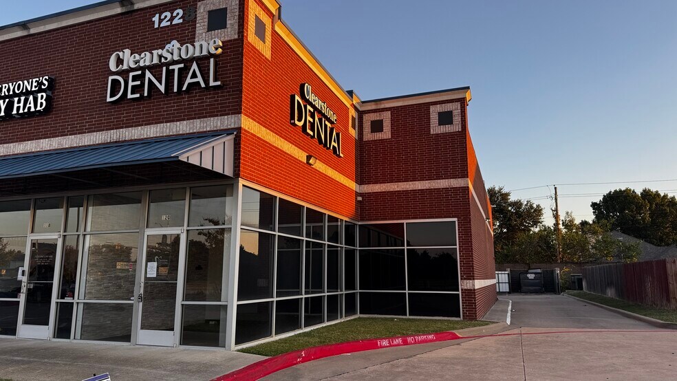 More Photos Of 1228 E Exchange, Allen Unknown For Lease