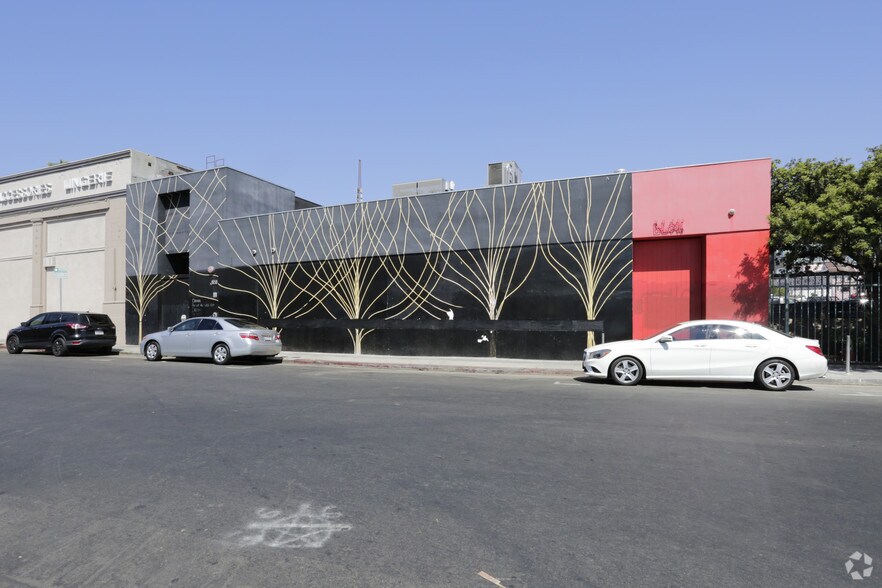 Primary Photo Of 1650 Schrader Blvd, Los Angeles Restaurant For Lease
