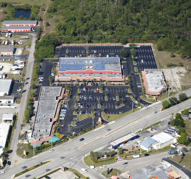 More Photos Of 1638 SE Federal Hwy, Stuart Unknown For Lease
