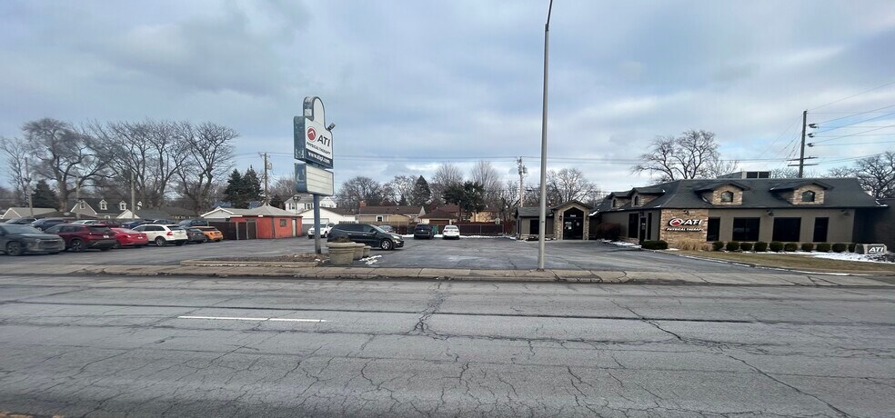 More Photos Of 7443 Indianapolis Blvd, Hammond Medical For Lease