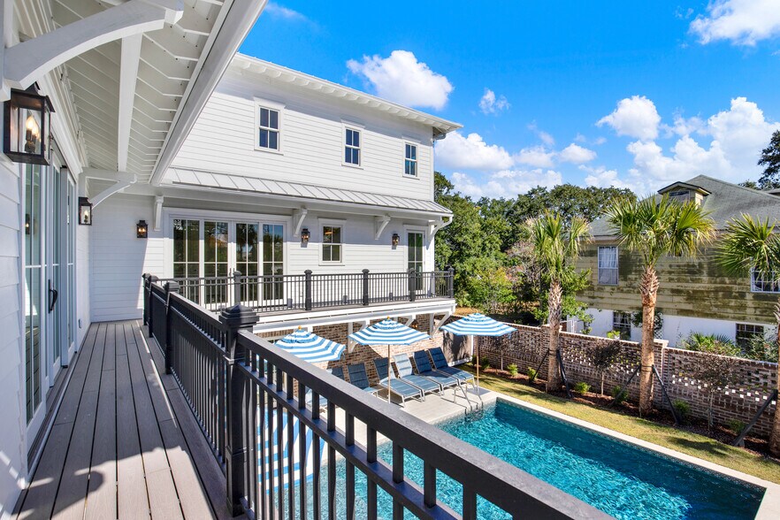 More Photos Of 104 17th st, Tybee Island Apartments For Sale