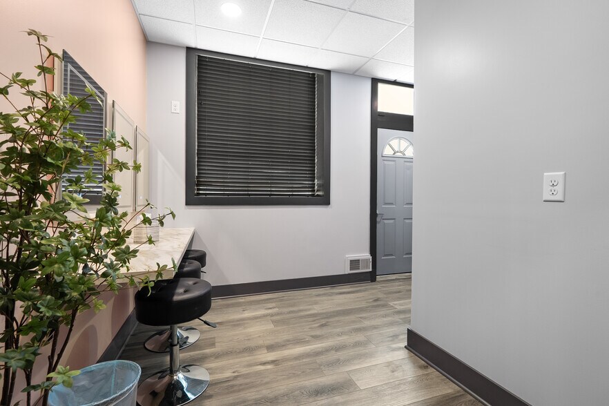 More Photos Of 117 E Allegan St, Otsego General Retail For Sale