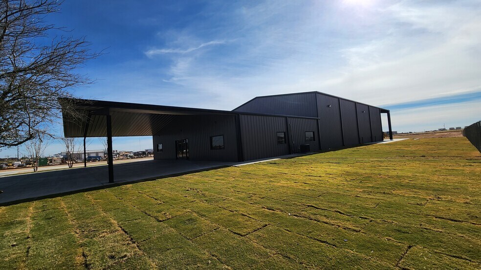 More Photos Of 4516 County Rd 130, Midland Warehouse For Sale