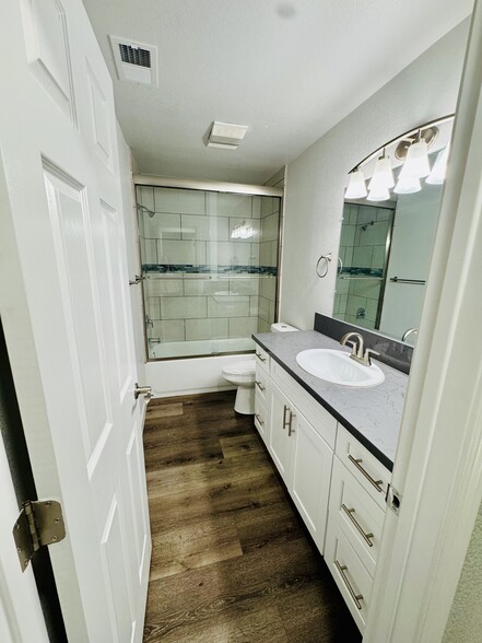 More Photos Of 5180 E Hedges Ave, Fresno Apartments For Sale