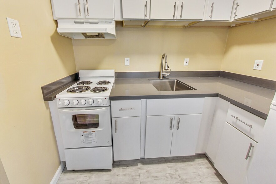 More Photos Of 3257 Delaware St, Oakland Apartments For Sale