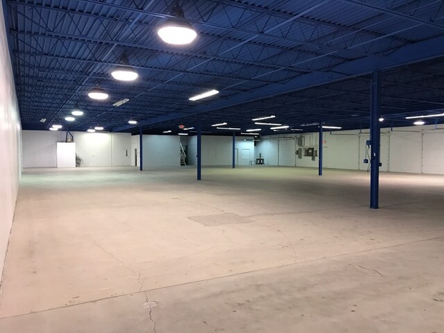 More Photos Of 35 Rockridge Rd, Englewood Warehouse For Sale