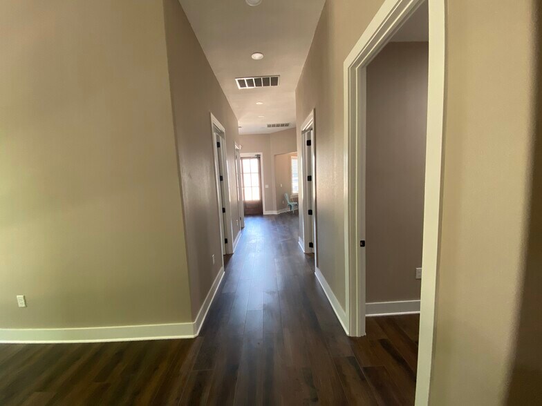 More Photos Of 144 Old Town Blvd N, Argyle Office For Lease