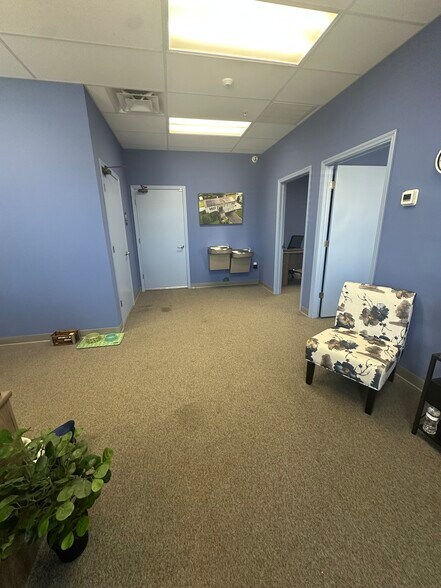 More Photos Of 4428-4450 Eagle Falls Pl, Tampa Warehouse For Lease