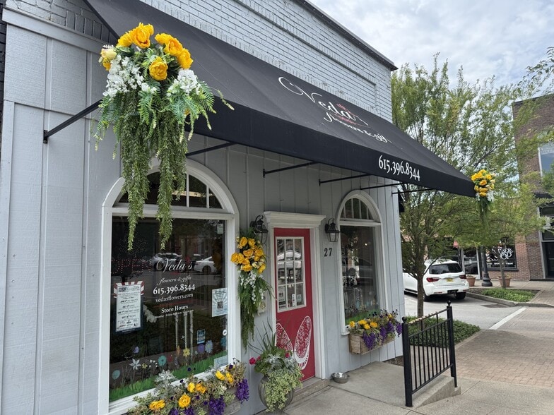 More Photos Of 27 S Public Square, Murfreesboro Storefront Retail Office For Lease