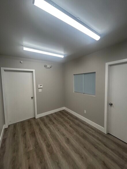 More Photos Of 2591-2595 NW 4th Ct, Fort Lauderdale Warehouse For Lease