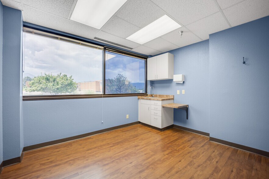 More Photos Of 1605 N Union Blvd, Colorado Springs Medical For Lease