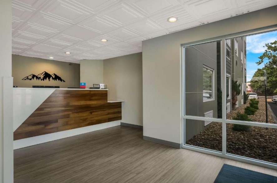 More Photos Of 680 Winfield Dunn Pky, Sevierville Hotel For Sale