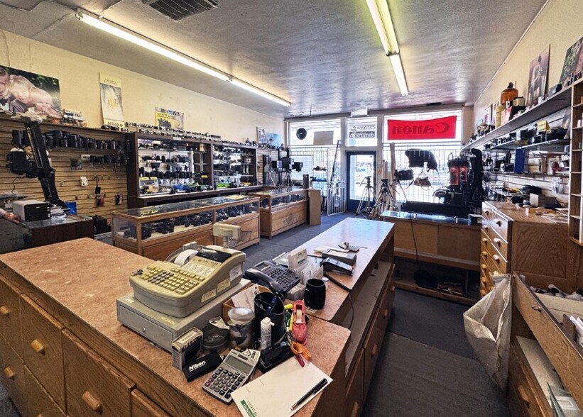 More Photos Of 1005 S St Francis Rd, Santa Fe General Retail For Sale