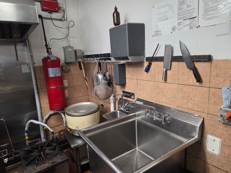 More Photos Of 127 E 28th St, New York Apartments For Lease