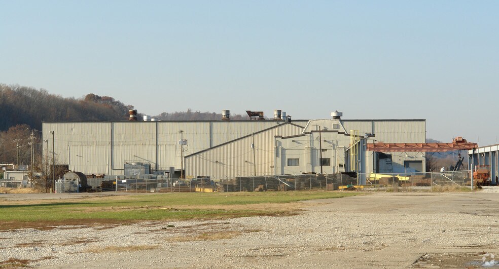 More Photos Of 900 W 9th Ave, Huntington Manufacturing For Sale