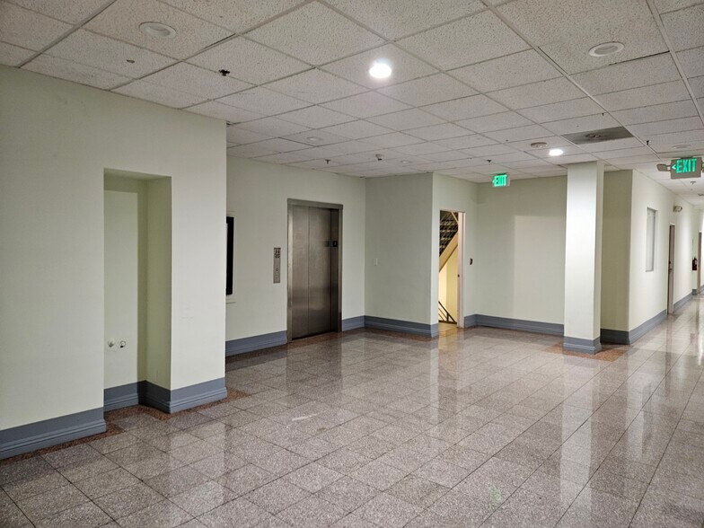 More Photos Of 3000 W 6th St, Los Angeles Office For Lease