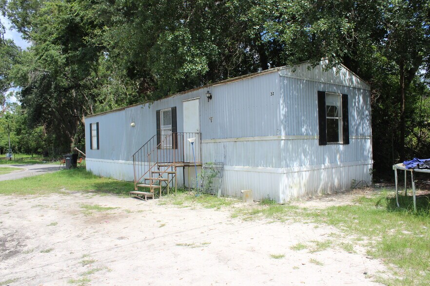 More Photos Of 33 E Peeler Ave, Lakeland Manufactured Housing Mobile Home Park For Sale