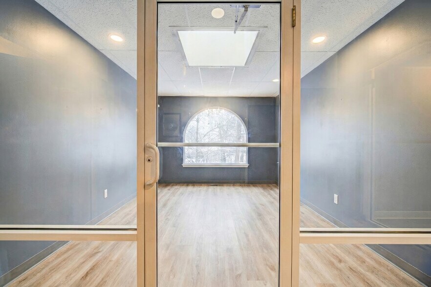 More Photos Of 56 Main St, Poughkeepsie Medical For Lease