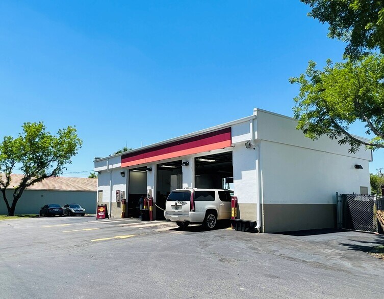 More Photos Of 8787 Biscayne Blvd, Miami Shores Auto Repair For Sale
