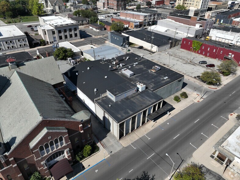 More Photos Of 610 S Adams St, Marion Industrial For Sale