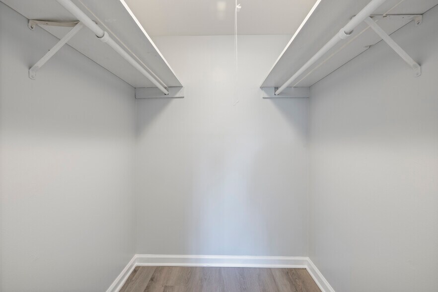 More Photos Of 310 Caroline Ave, La Plata Apartments For Sale