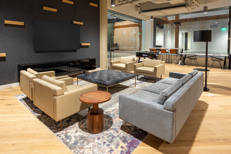 More Photos Of 1701 N Market St, Dallas Office For Lease