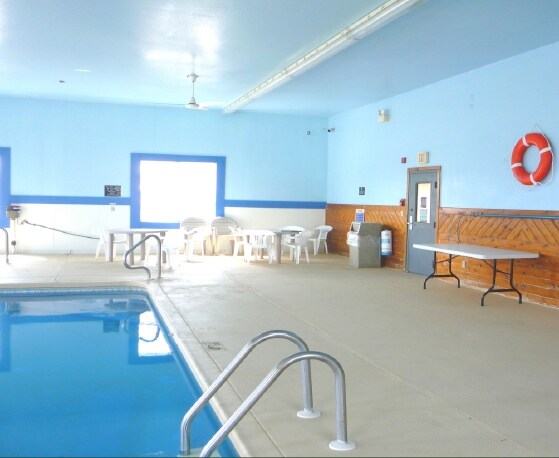 More Photos Of 1001 Highway 2 E, Devils Lake Hotel For Sale