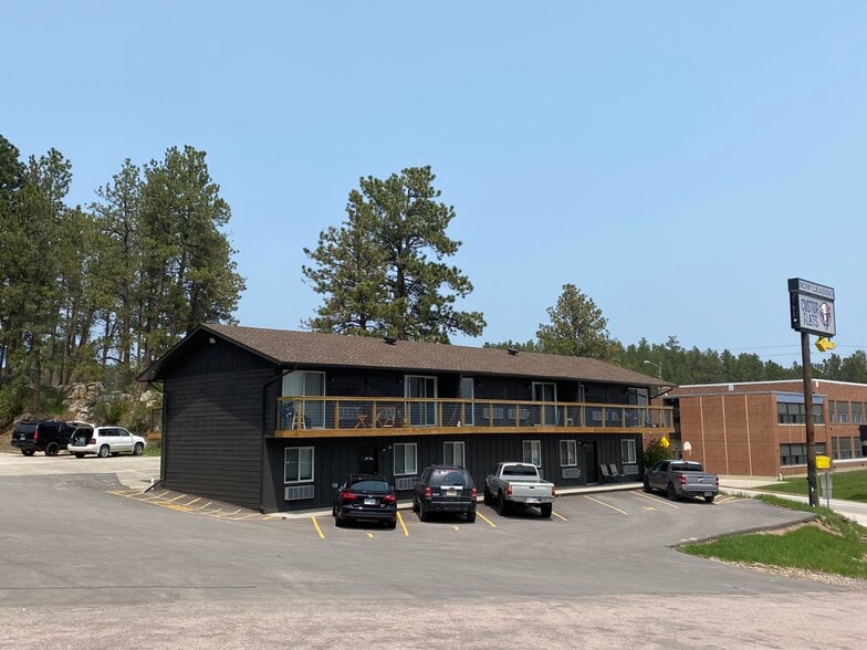 More Photos Of 437 Montgomery St, Custer Apartments For Sale