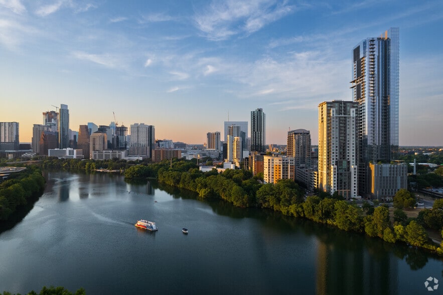 More Photos Of 51 Rainey St, Austin Apartments For Lease