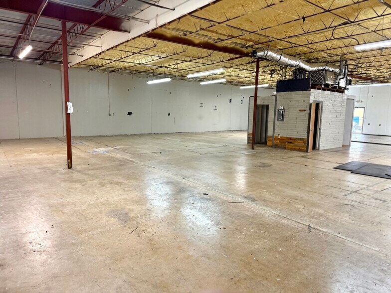 More Photos Of 7218-7234 Eckhert Rd, San Antonio Warehouse For Lease