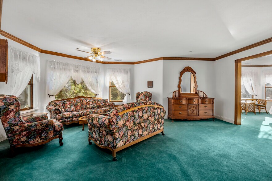 More Photos Of 790 California 2, Wrightwood Specialty For Sale