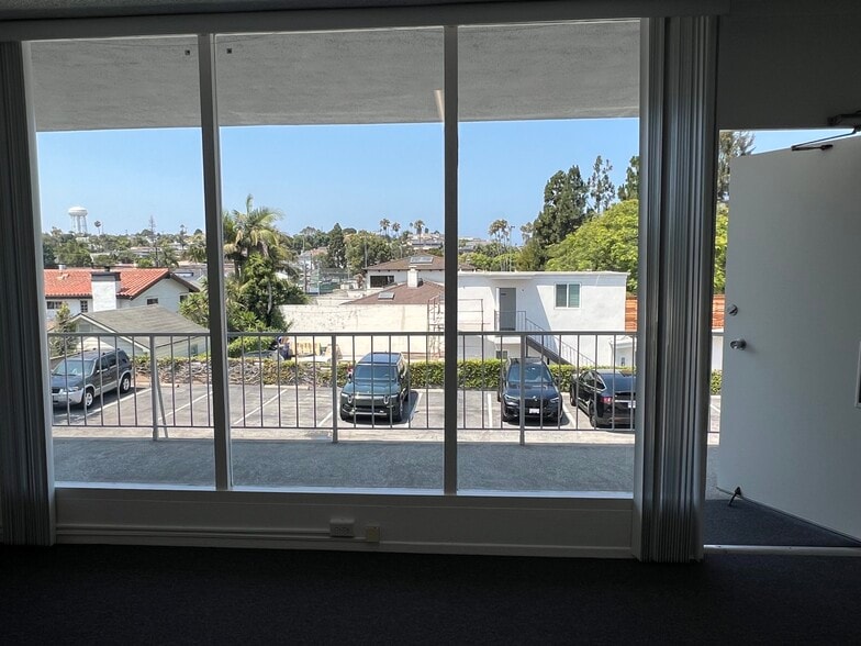 More Photos Of 1726 Manhattan Beach Blvd, Manhattan Beach Office For Lease