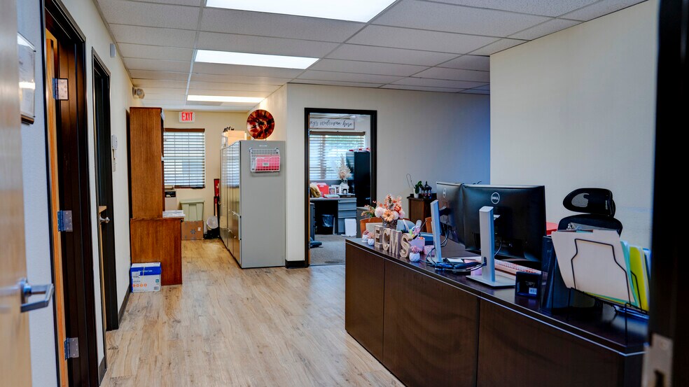 More Photos Of 5318 Bransford Rd, Colleyville Office For Sale