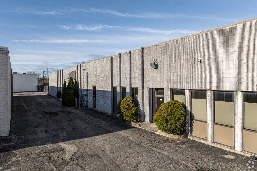 More Photos Of 50-54 Drexel Dr, Bay Shore Warehouse For Lease