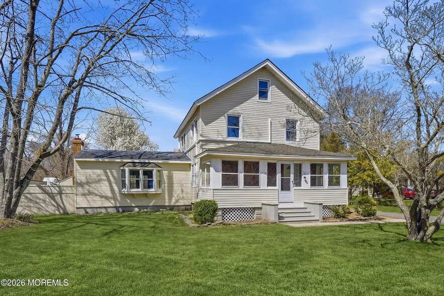 More Photos Of 75 Main St, Waretown Flex For Sale