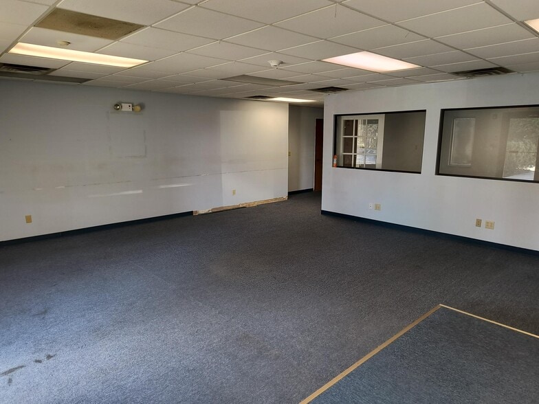More Photos Of 101-109 W 79th Ave, Merrillville Office For Lease