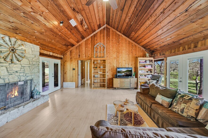 More Photos Of 411 Whitetail Ridge, Dripping Springs Land For Sale