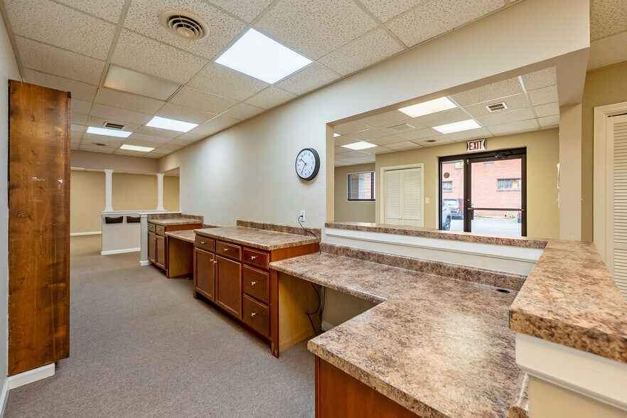 More Photos Of 65 E Main St, Pulaski Coworking Space
