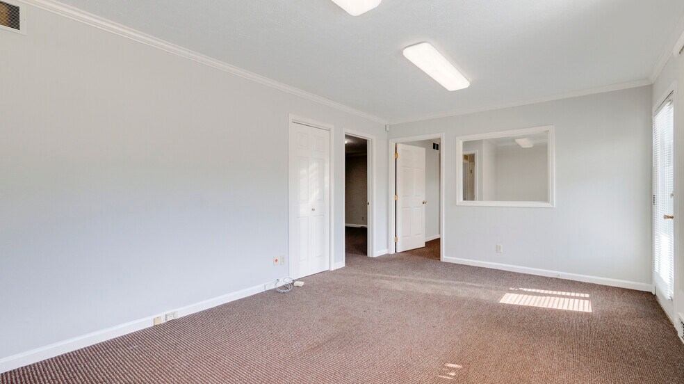 More Photos Of 315 N English Station Rd, Louisville Office For Lease