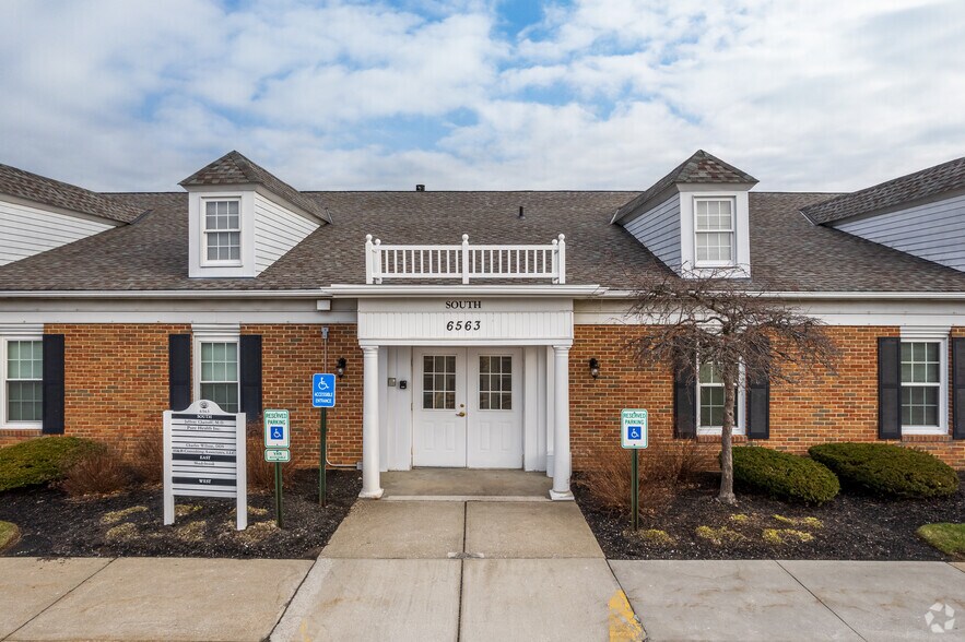 More Photos Of 6563 Wilson Mills Rd, Mayfield Village Medical For Lease