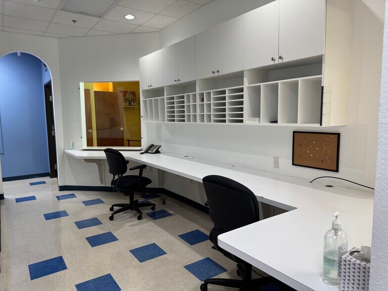 More Photos Of 16010 Park Valley Dr, Round Rock Medical For Lease