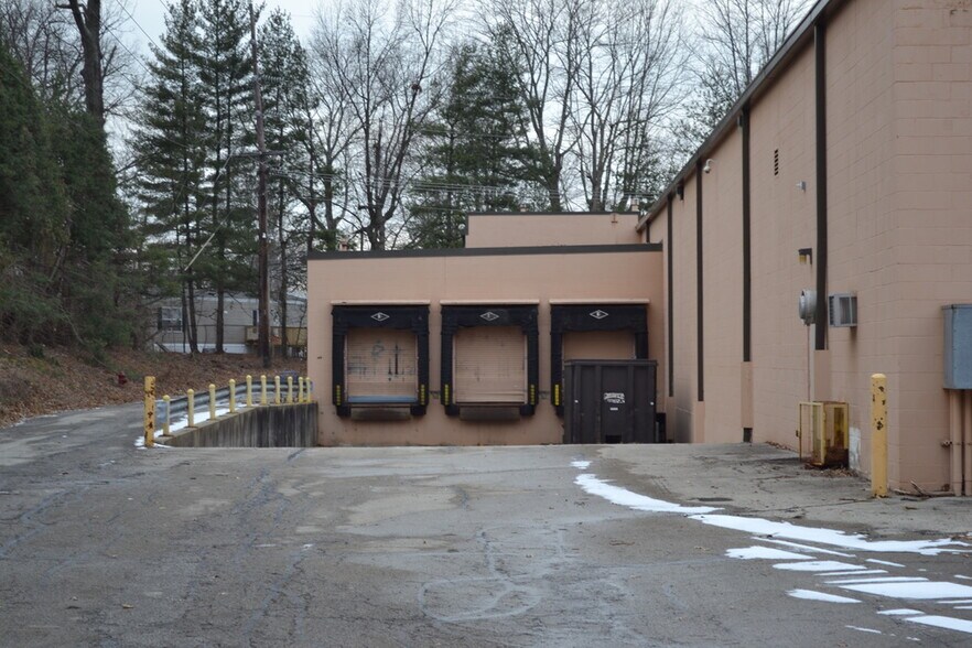 More Photos Of 1783-1785 E Ohio Pike, Amelia Freestanding For Sale