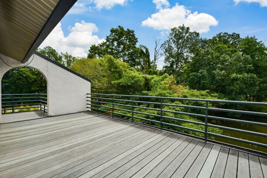 More Photos Of 1820 The Exchange SE, Atlanta Office For Sale